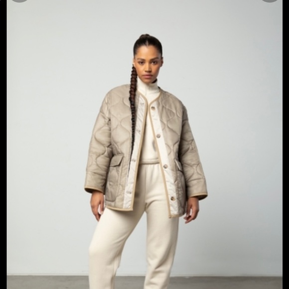 Oak Fort Beige Quilted Oversized Jacket 